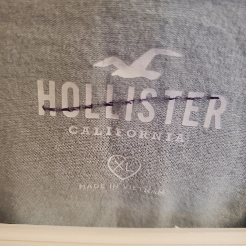 🆕️ NWOT Hollister Light Blue Long Sleeve Tee